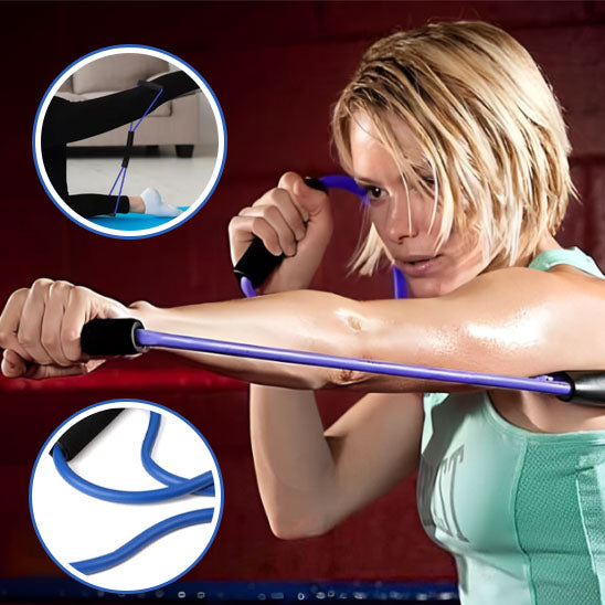 Femme qui s'entraine avec elastique musculation