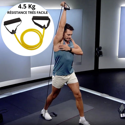 homme qui s'entraine avec elastique musculation 4,5 kg