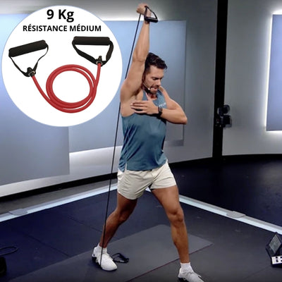 Homme s'entraine avec elastique musculation 9 kg